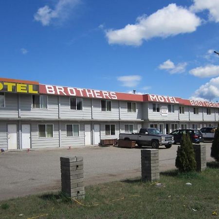 Brothers Inn Motel Принс-Джордж Экстерьер фото